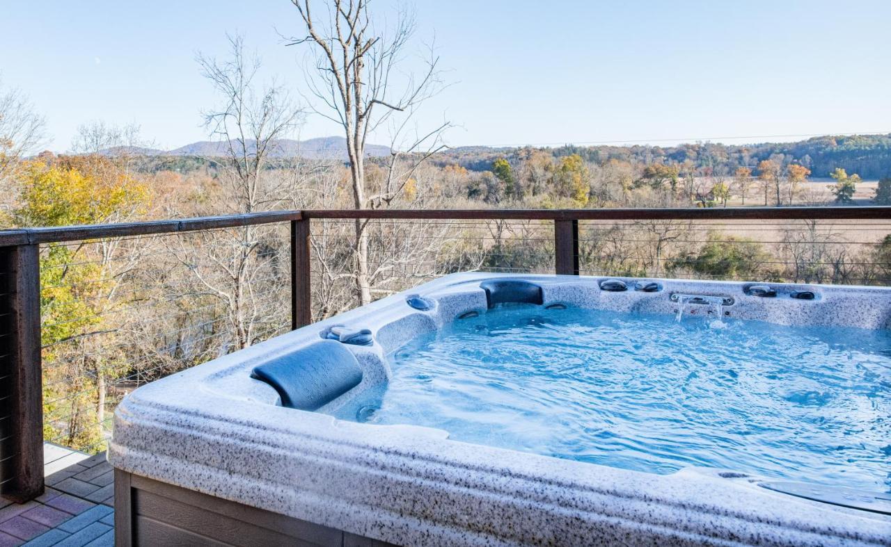 Upstream Penthouse Villa Asheville Bagian luar foto